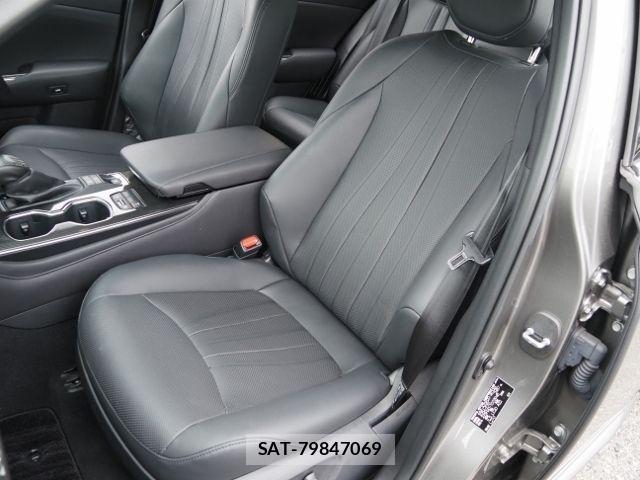 Toyota CROWN SEDAN 2021-04 7326384-11