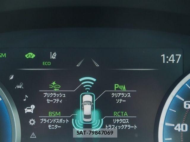 Toyota CROWN SEDAN 2021-04 7326384-22