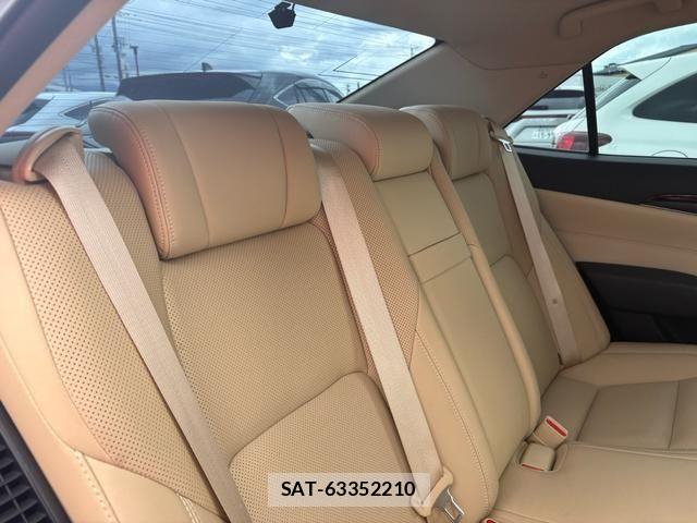 Toyota CROWN SEDAN 2018-10 7326388-9