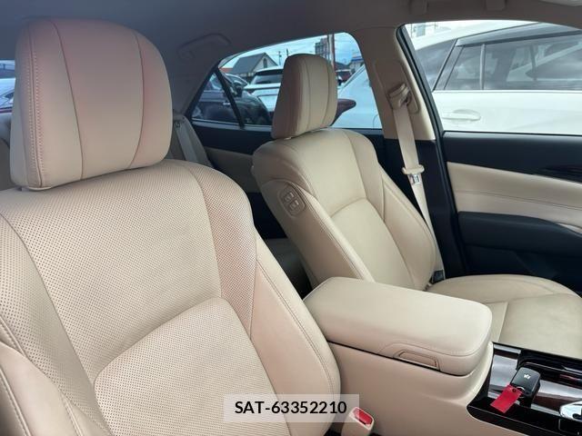 Toyota CROWN SEDAN 2018-10 7326388-13