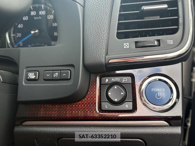Toyota CROWN SEDAN 2018-10 7326388-17