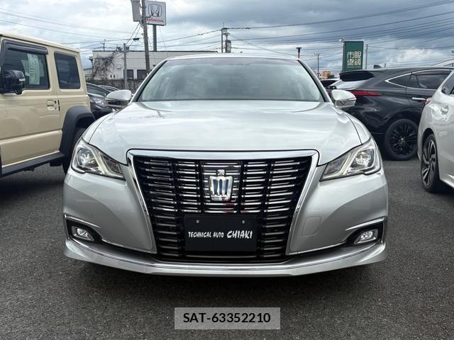 Toyota CROWN SEDAN 2018-10 7326388-1