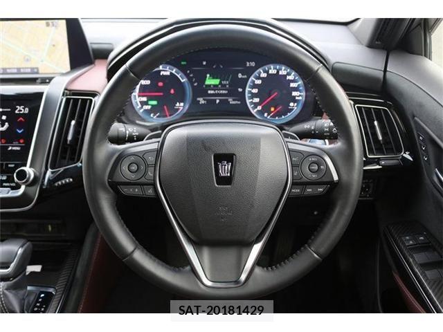 Toyota CROWN SEDAN 2018-06 7326399-17