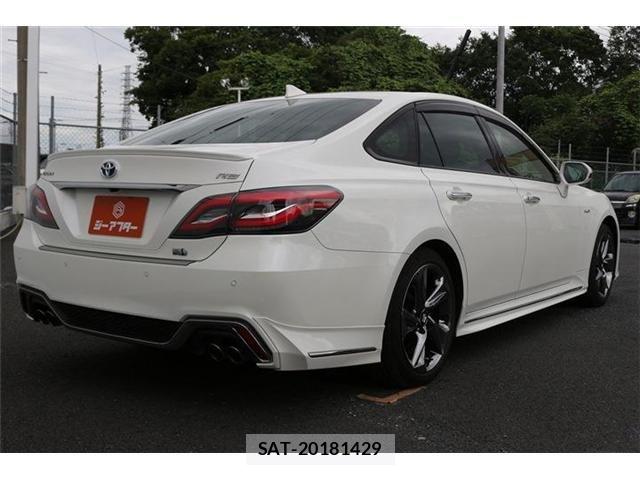 Toyota CROWN SEDAN 2018-06 7326399-21