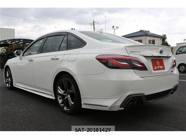 Toyota CROWN SEDAN 2018-06 7326399-22