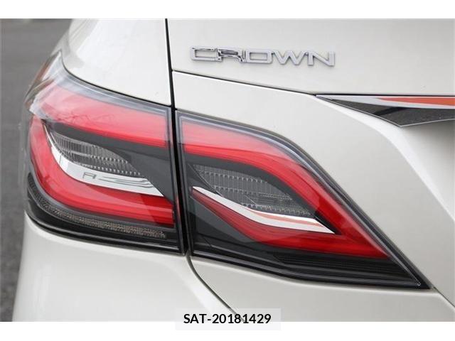 Toyota CROWN SEDAN 2018-06 7326399-29