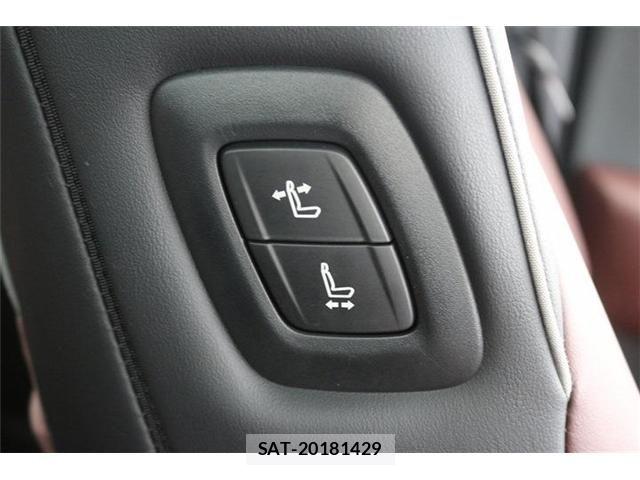 Toyota CROWN SEDAN 2018-06 7326399-6