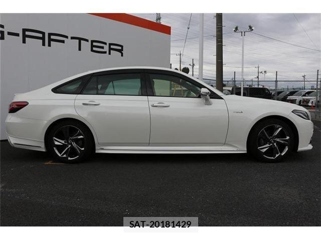 Toyota CROWN SEDAN 2018-06 7326399-8