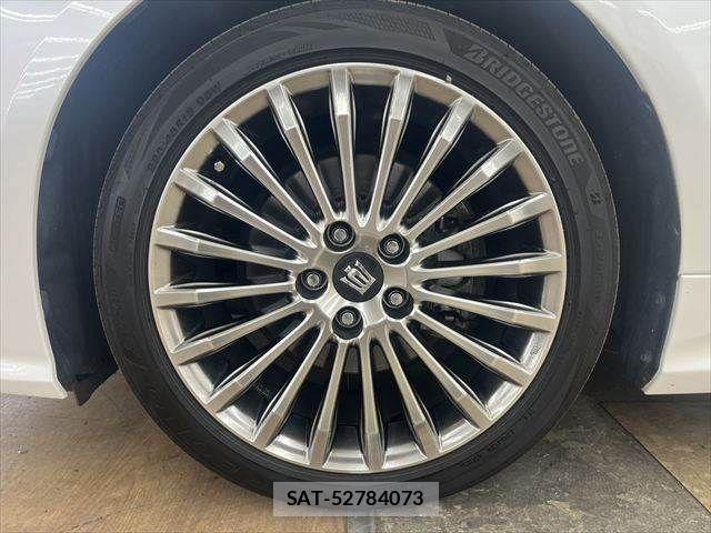 Toyota CROWN SEDAN 2021-02 7326401-12