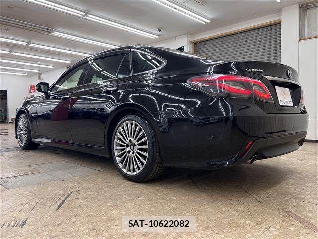 Toyota CROWN SEDAN 2021-01 7326392-17