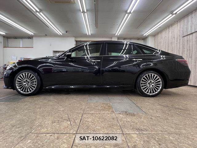 Toyota CROWN SEDAN 2021-01 7326392-18