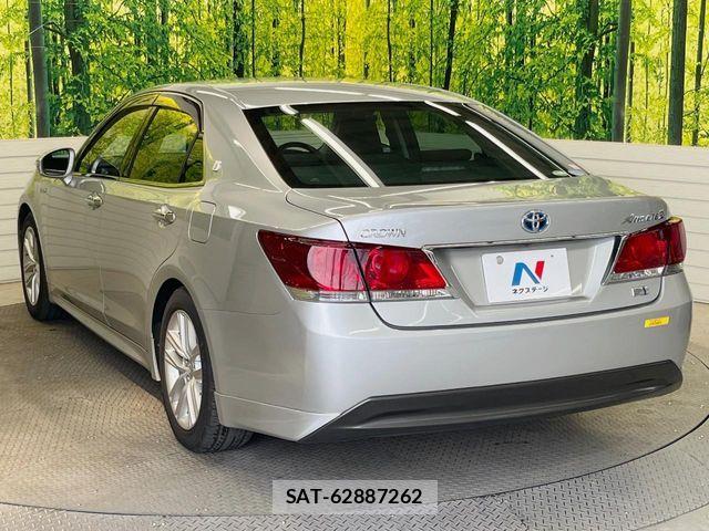 Toyota CROWN SEDAN 2013-09 7326407-16