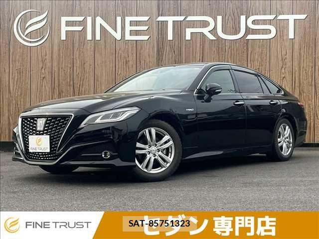 Toyota CROWN SEDAN 2019-04 7326395-0