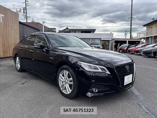 Toyota CROWN SEDAN 2019-04 7326395-16
