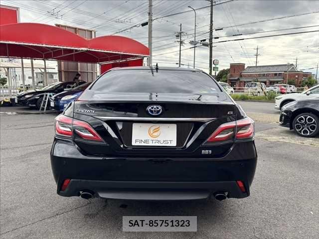 Toyota CROWN SEDAN 2019-04 7326395-19