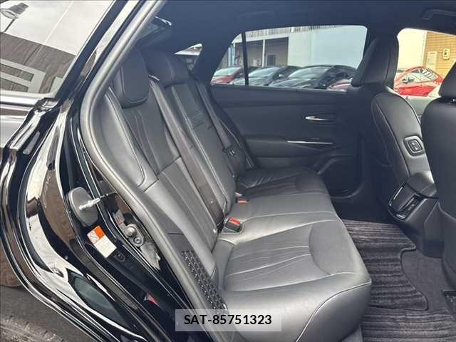 Toyota CROWN SEDAN 2019-04 7326395-8