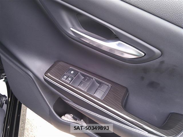 Toyota CROWN SEDAN 2018-06 7326404-7
