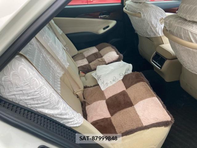 Toyota CROWN SEDAN 2013-09 7326421-11