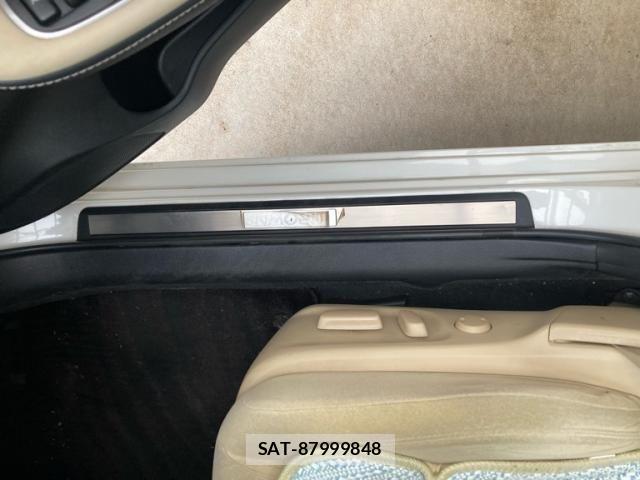Toyota CROWN SEDAN 2013-09 7326421-13