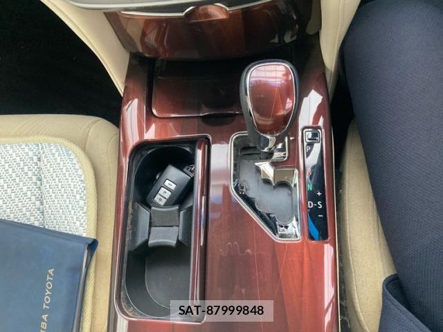 Toyota CROWN SEDAN 2013-09 7326421-17