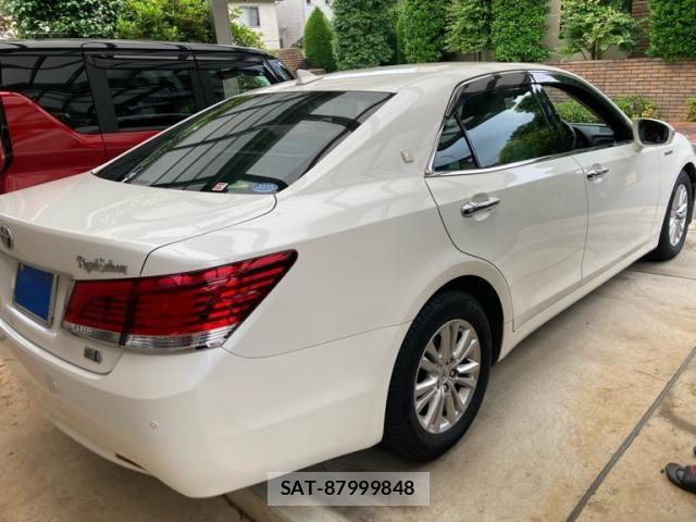 Toyota CROWN SEDAN 2013-09 7326421-2