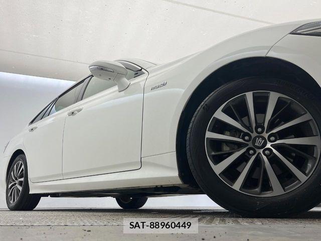 Toyota CROWN SEDAN 2019-04 7357310-10