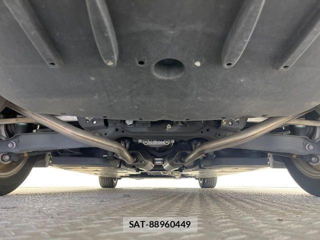 Toyota CROWN SEDAN 2019-04 7357310-17