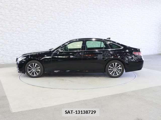 Toyota CROWN SEDAN 2018-11 7357317-11