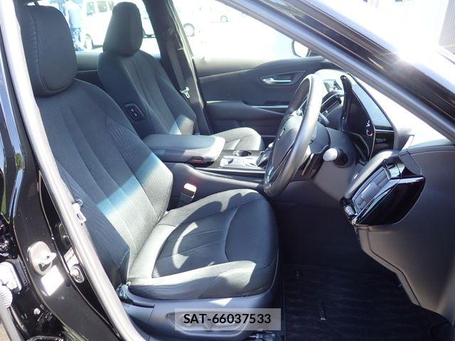 Toyota CROWN SEDAN 2019-06 7357314-18