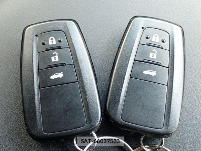 Toyota CROWN SEDAN 2019-06 7357314-22