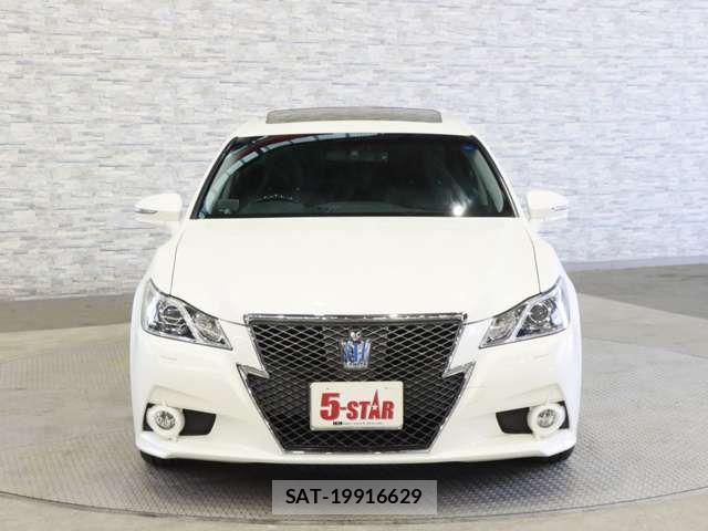 Toyota CROWN SEDAN 2015-07 7357320-10