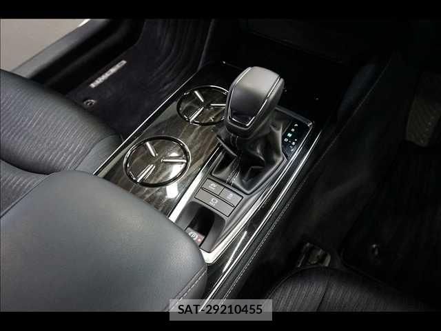 Toyota CROWN SEDAN 2019-10 7357307-11