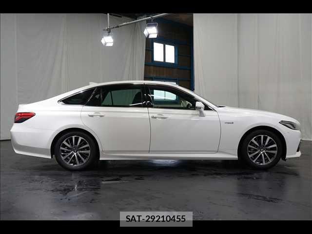 Toyota CROWN SEDAN 2019-10 7357307-15