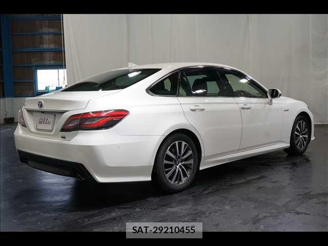 Toyota CROWN SEDAN 2019-10 7357307-8