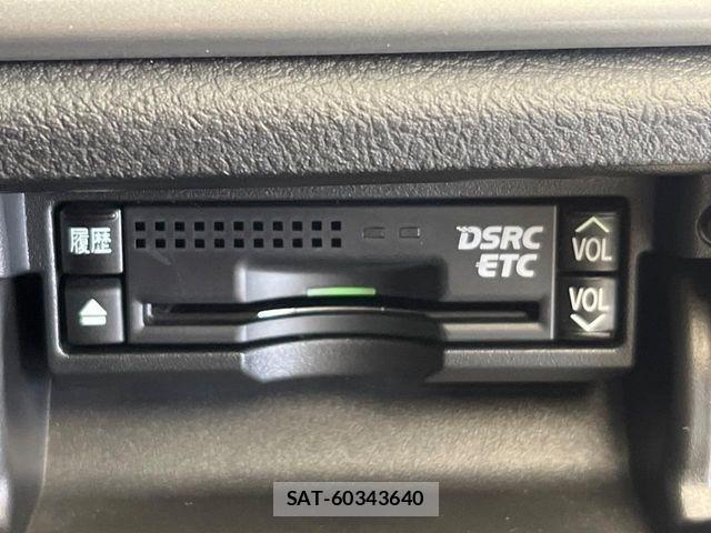 Toyota CROWN SEDAN 2013-08 7357311-11