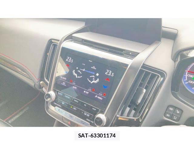 Toyota CROWN SEDAN 2020-06 7357302-12