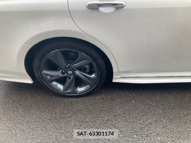Toyota CROWN SEDAN 2020-06 7357302-2
