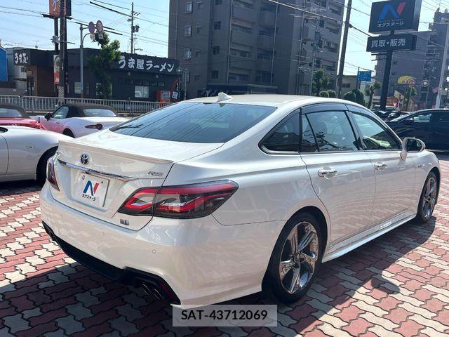 Toyota CROWN SEDAN 2019-05 7357308-15