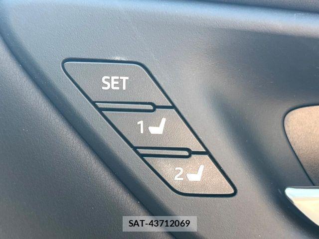 Toyota CROWN SEDAN 2019-05 7357308-6