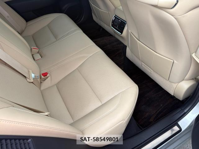 Toyota CROWN SEDAN 2016-03 7357327-10