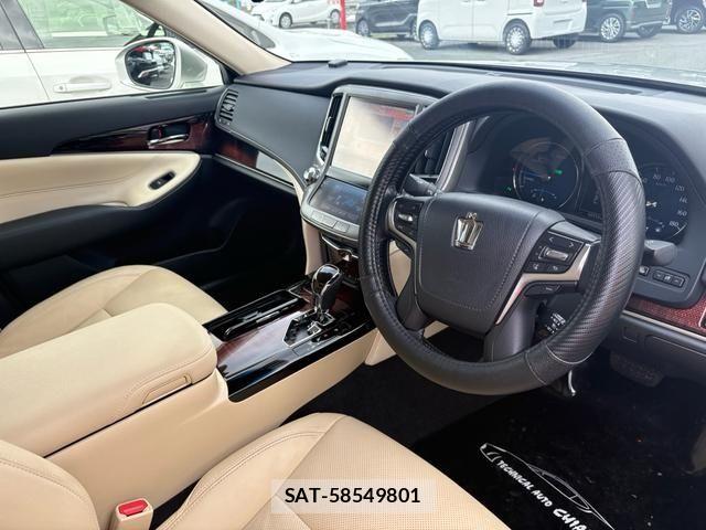 Toyota CROWN SEDAN 2016-03 7357327-14