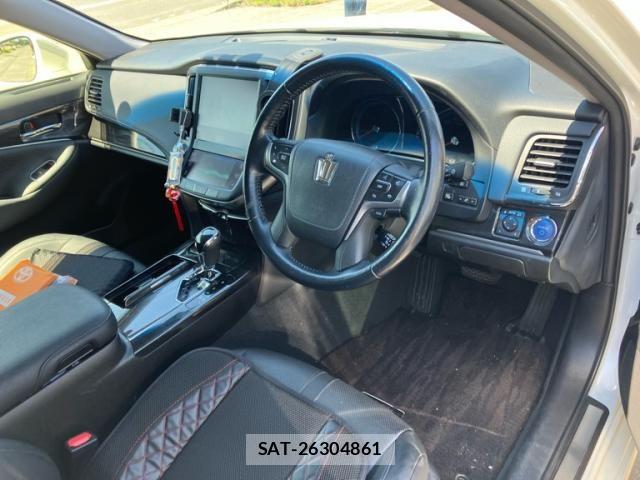 Toyota CROWN SEDAN 2013-09 7357331-11