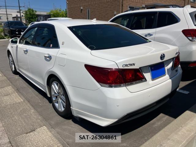 Toyota CROWN SEDAN 2013-09 7357331-5
