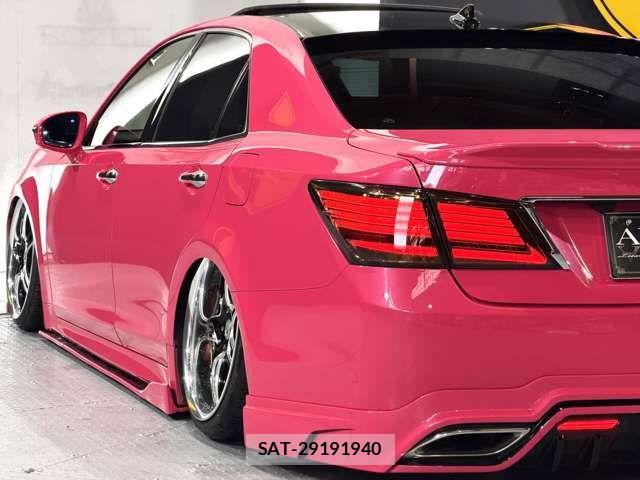 Toyota CROWN SEDAN 2013-10 7357321-2