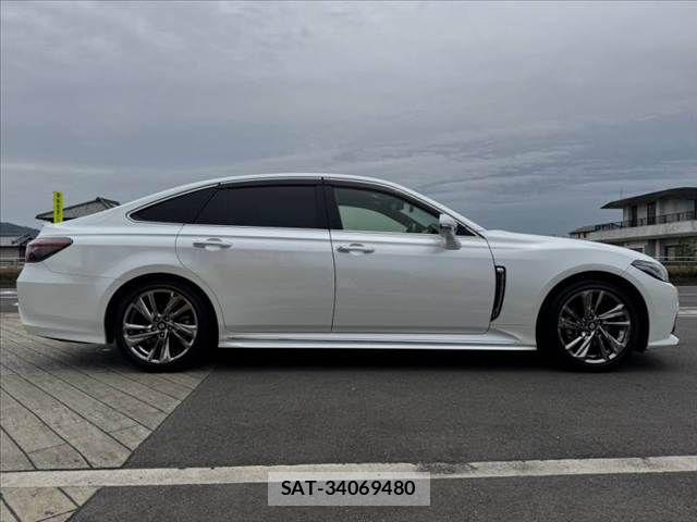 Toyota CROWN SEDAN 2022-01 7357287-11