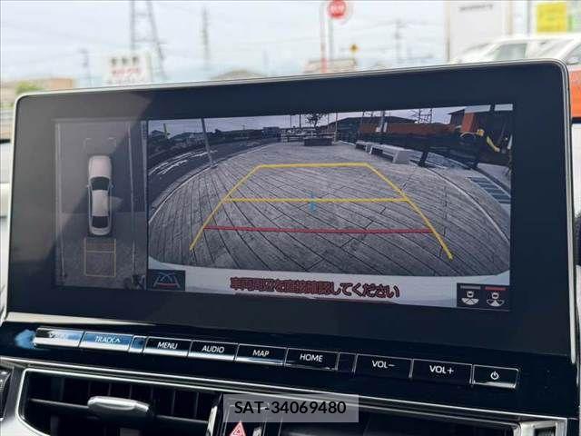 Toyota CROWN SEDAN 2022-01 7357287-3