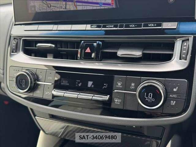 Toyota CROWN SEDAN 2022-01 7357287-6