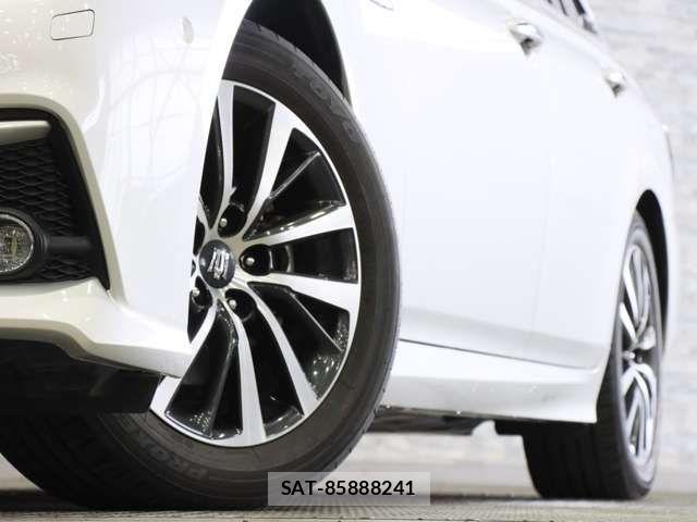Toyota CROWN SEDAN 2018-07 7357309-18