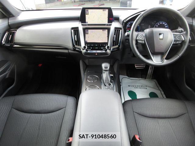 Toyota CROWN SEDAN 2018-06 7357299-1