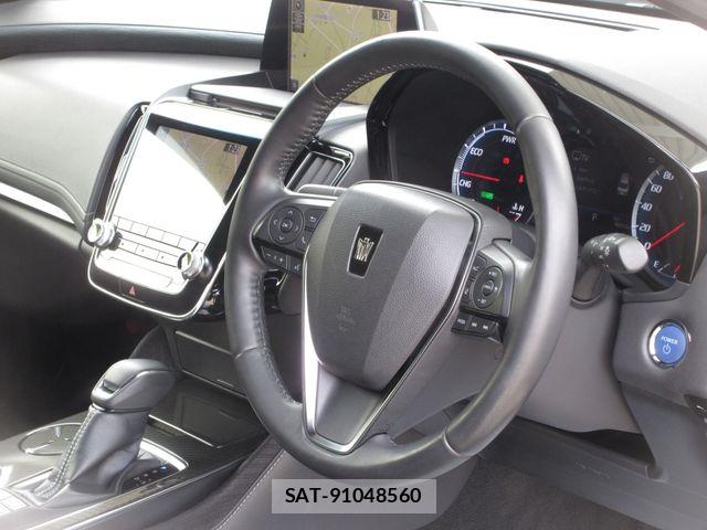 Toyota CROWN SEDAN 2018-06 7357299-8